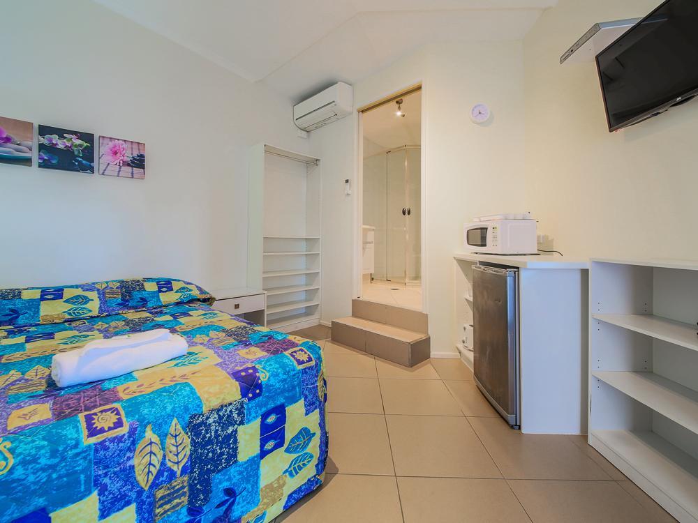 Marlin Motel Biggera Waters Экстерьер фото