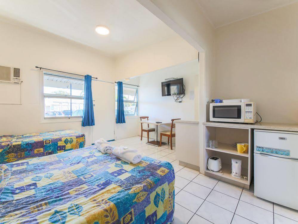 Marlin Motel Biggera Waters Экстерьер фото